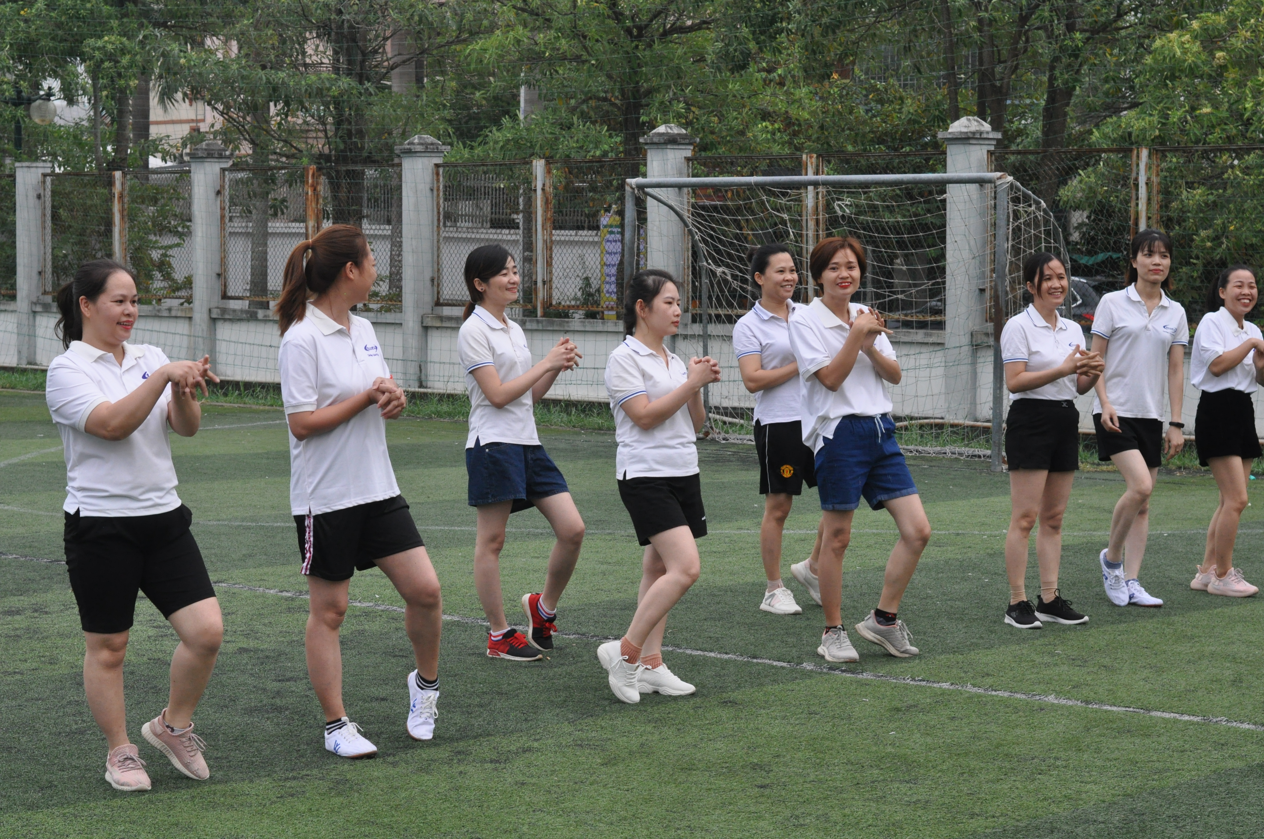 Giao hữu bóng đá nhân ngày phụ nữ việt nam 20 tháng 10