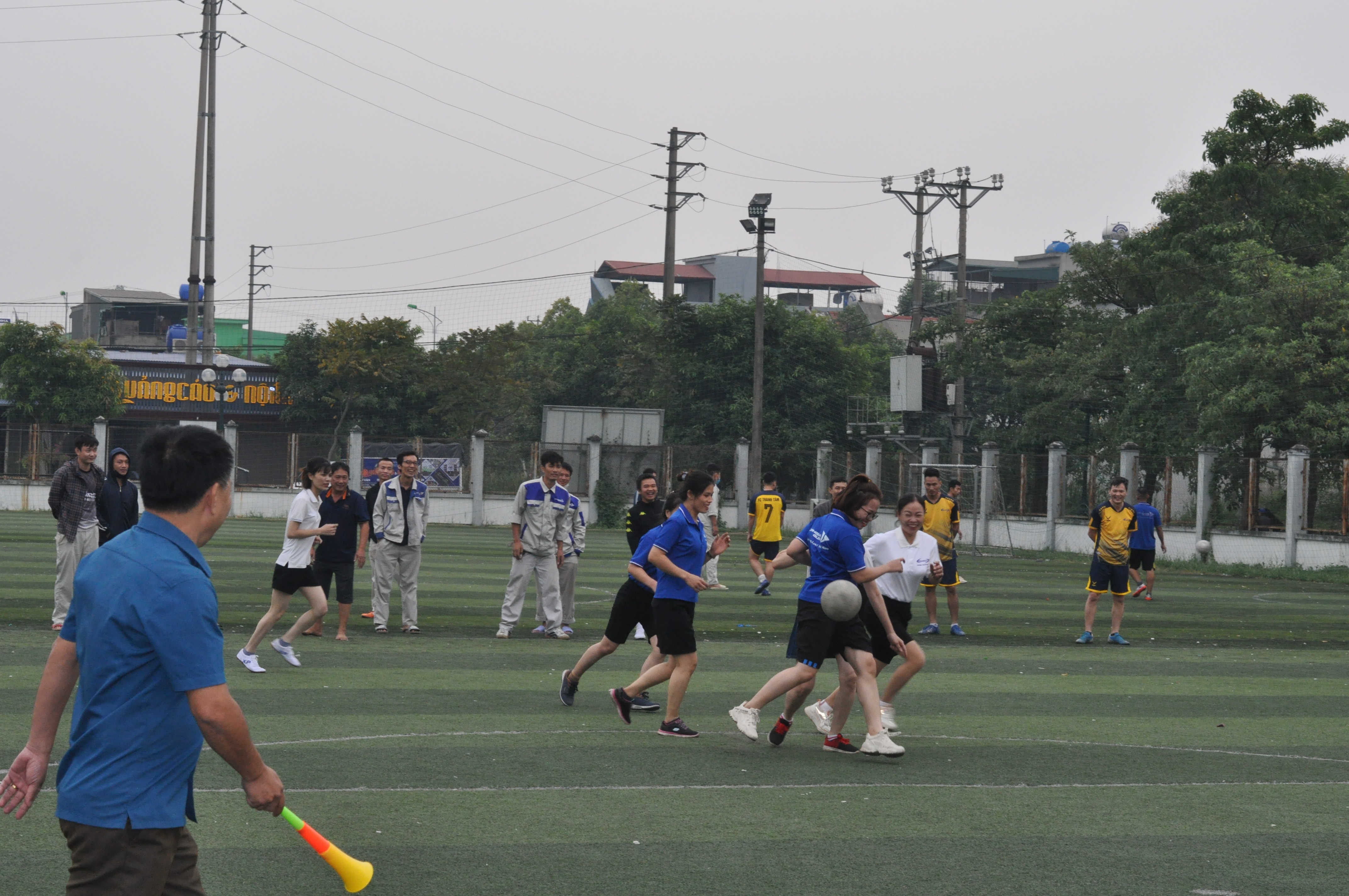 Giao hữu bóng đá nhân ngày phụ nữ việt nam 20 tháng 10