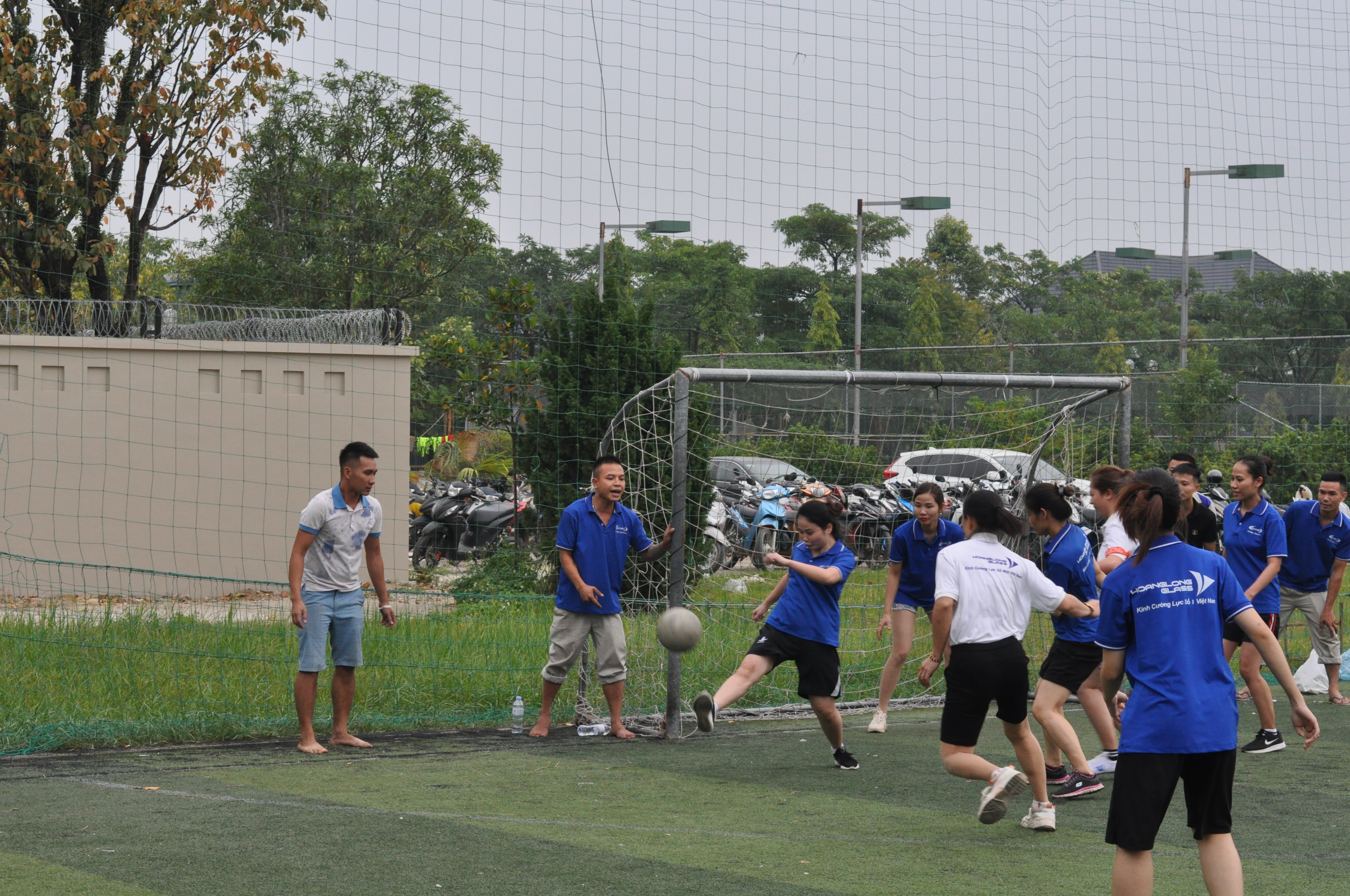 Giao hữu bóng đá nhân ngày phụ nữ việt nam 20 tháng 10